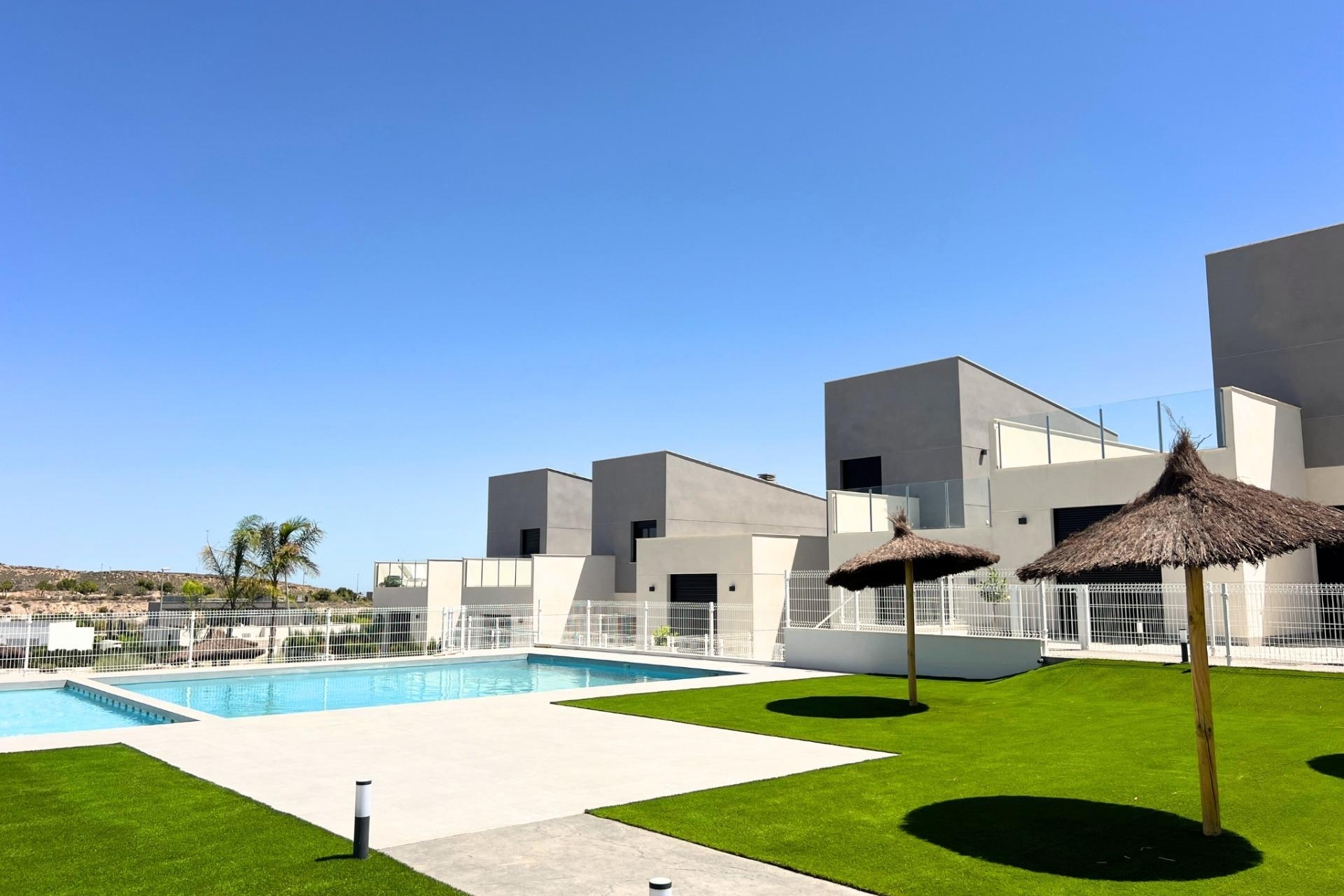 New Property for sale - Villa for sale - BAOS Y MENDIGO - Altaona Golf And Country Village