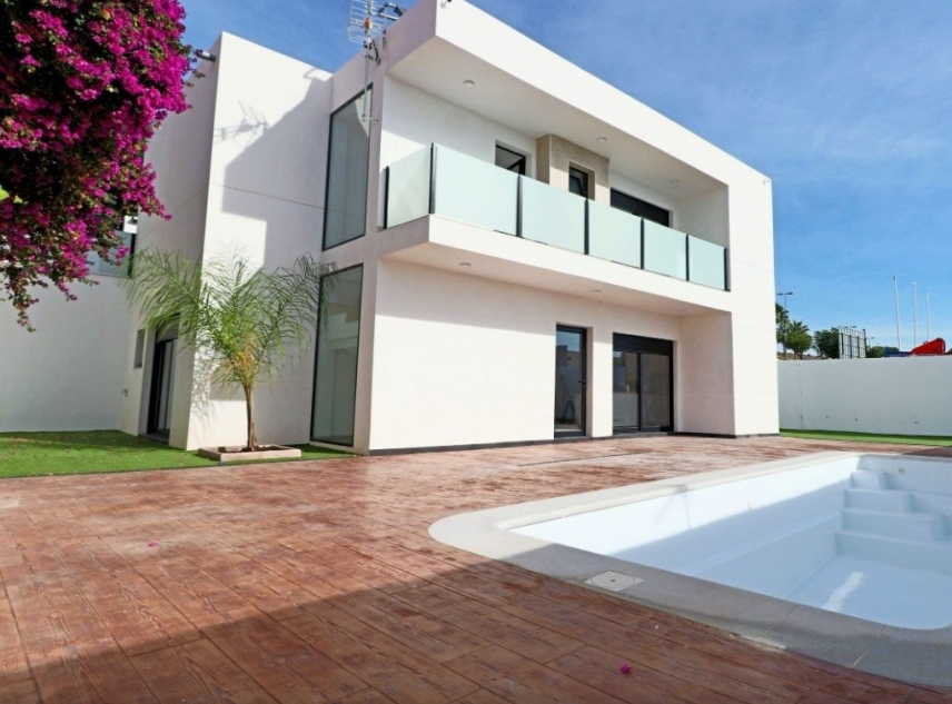 New Property for sale - Villa for sale - Fortuna