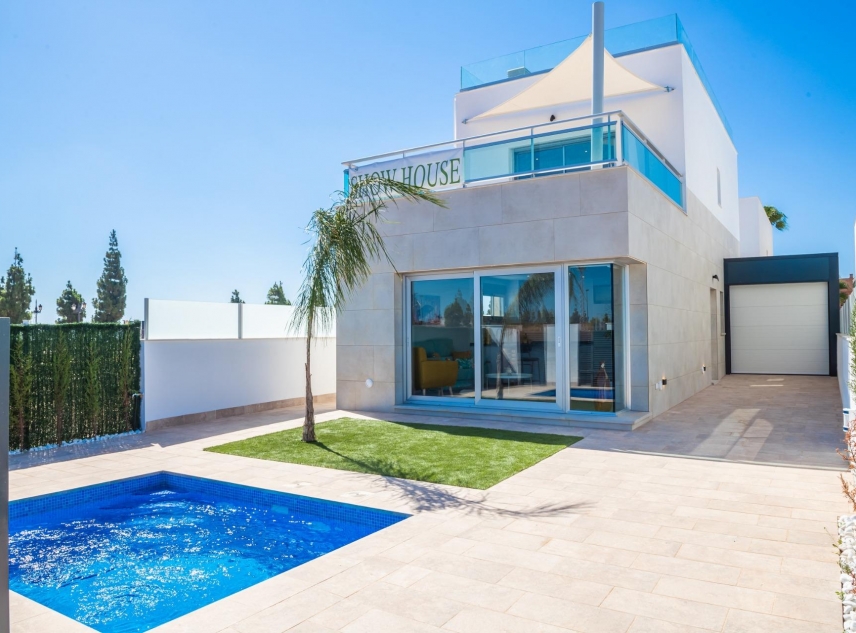 New Property for sale - Villa for sale - Los Alcazares - Serena Golf