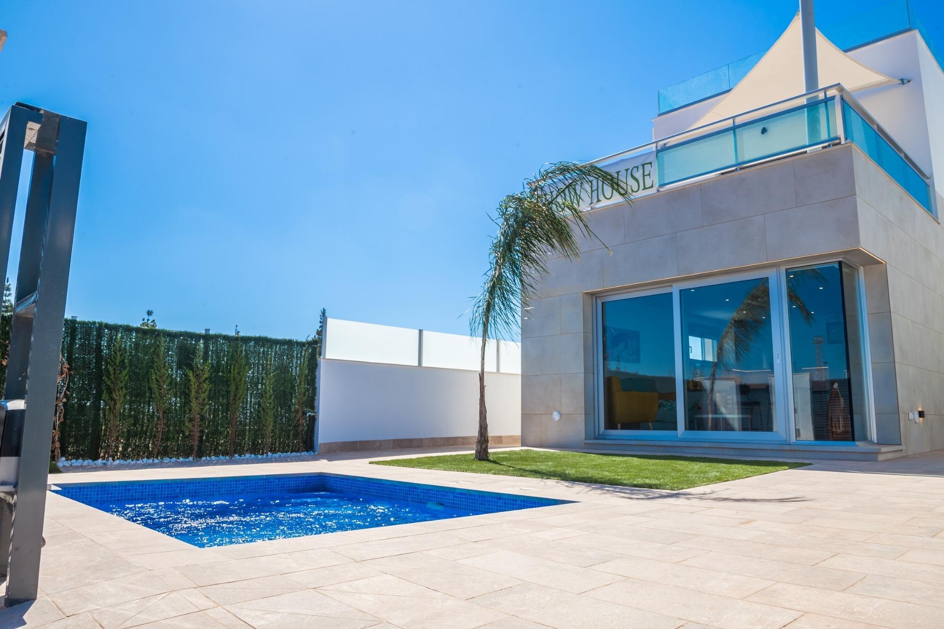 New Property for sale - Villa for sale - Los Alcazares - Serena Golf