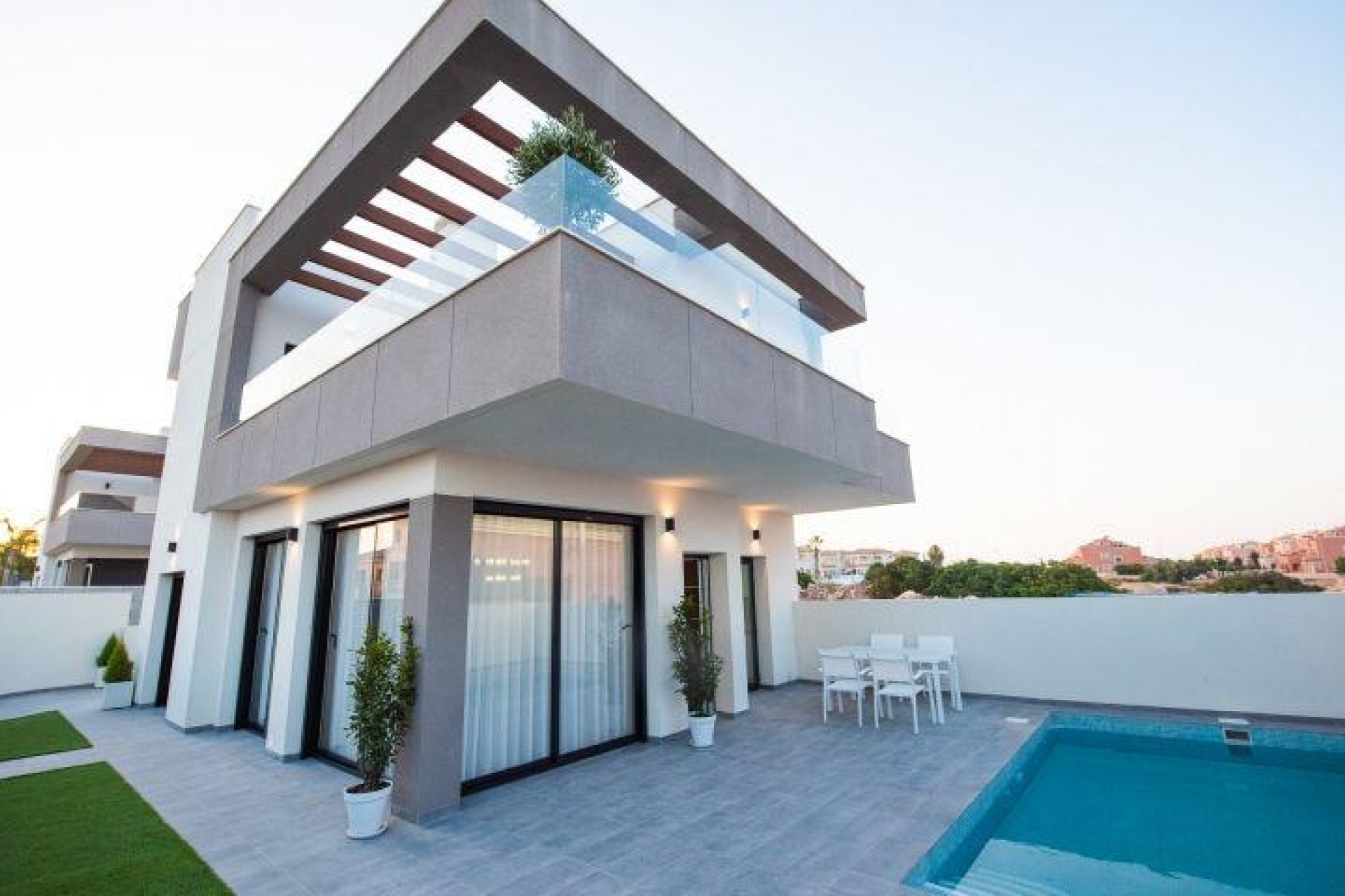 New Property for sale - Villa for sale - Los Montesinos - La Herrada