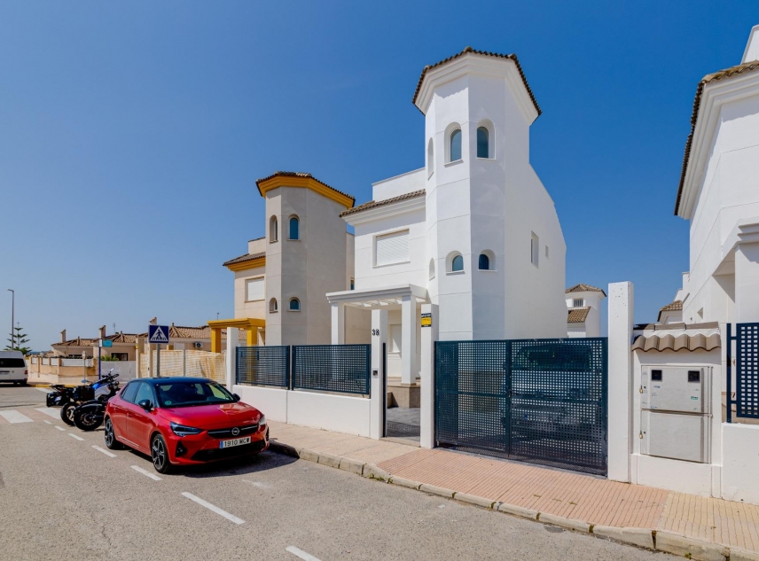 New Property for sale - Villa for sale - San Fulgencio