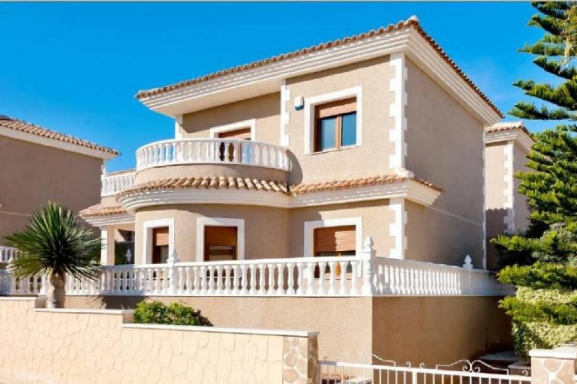 New Property for sale - Villa for sale - Torrevieja - Los Altos