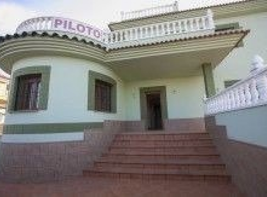 New Property for sale - Villa for sale - Torrevieja - Los Altos