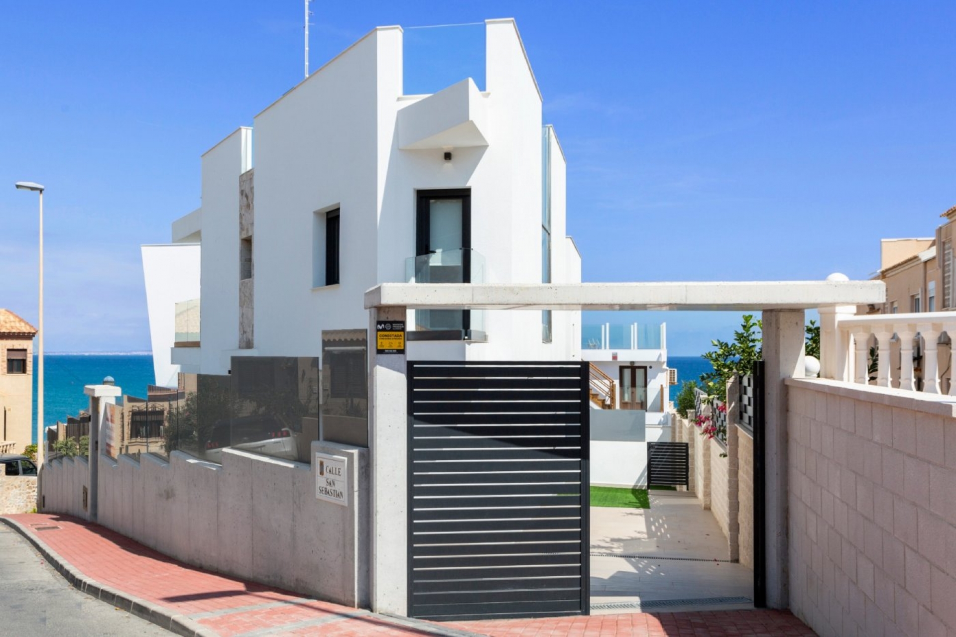 New Property for sale - Villa for sale - Torrevieja - Torrevieja Town Centre