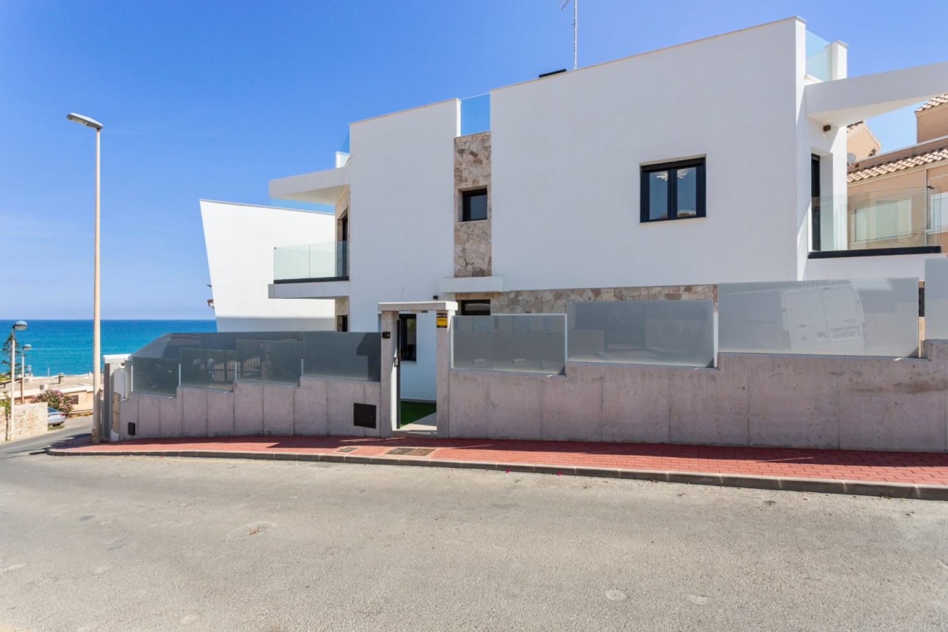 New Property for sale - Villa for sale - Torrevieja - Torrevieja Town Centre