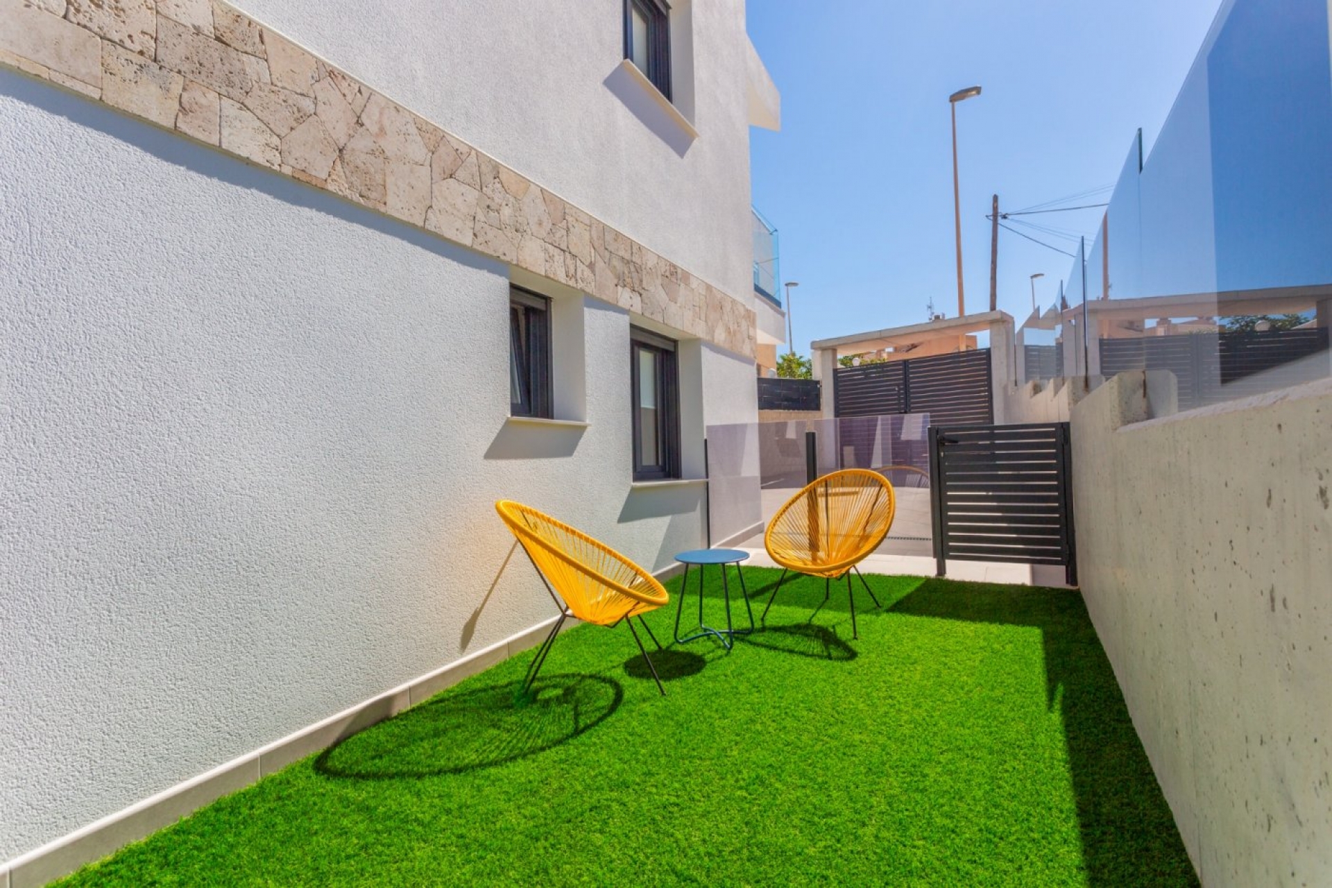 New Property for sale - Villa for sale - Torrevieja - Torrevieja Town Centre