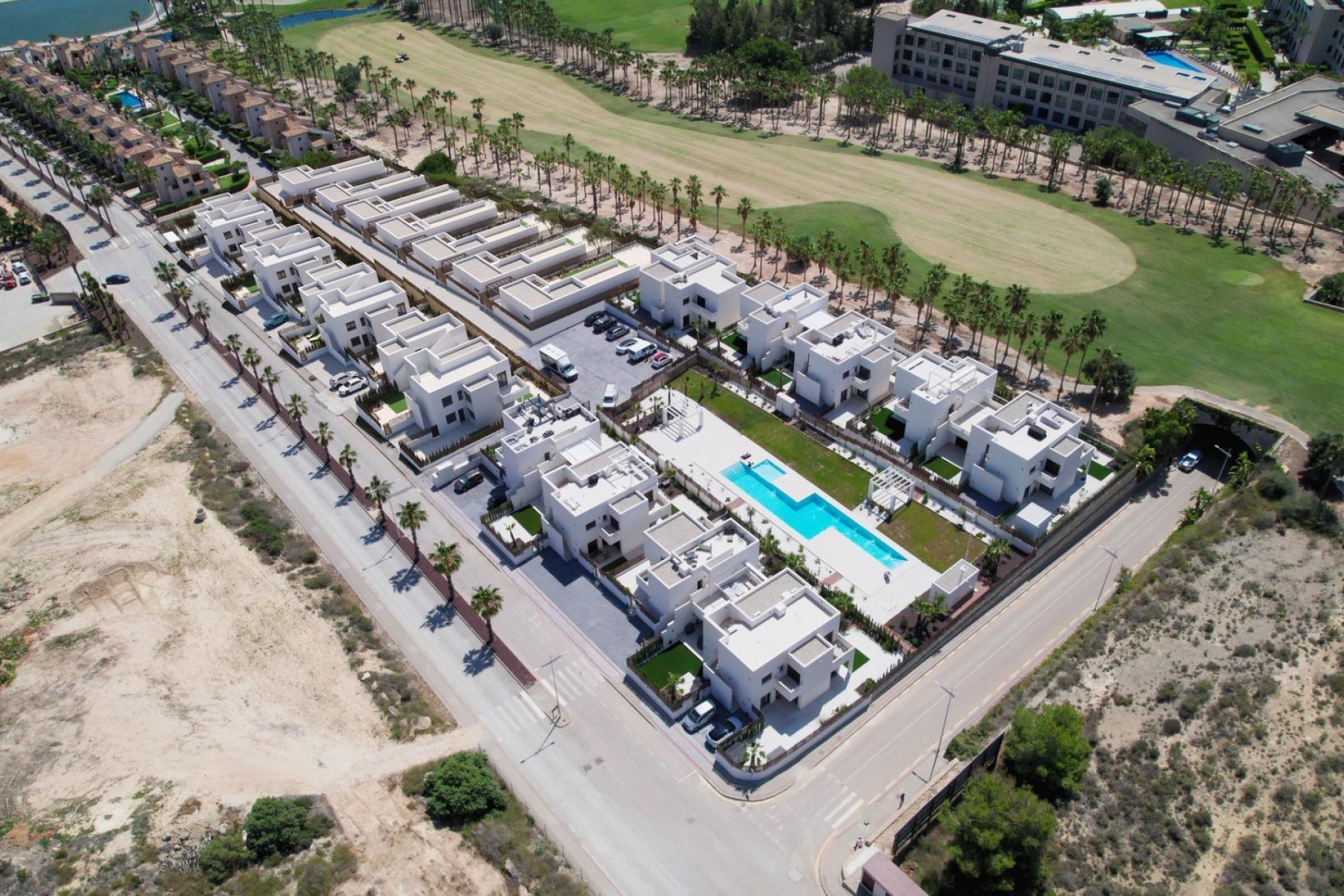 Nueva propiedad en venta - Townhouse for sale - Algorfa - La Finca Golf