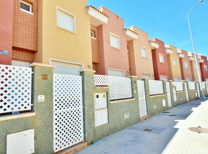 Nueva propiedad en venta - Townhouse for sale - Bigastro - Bigastro Town