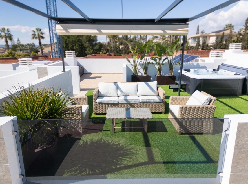 Nueva propiedad en venta - Villa en venta - San Fulgencio - Oasis La Marina