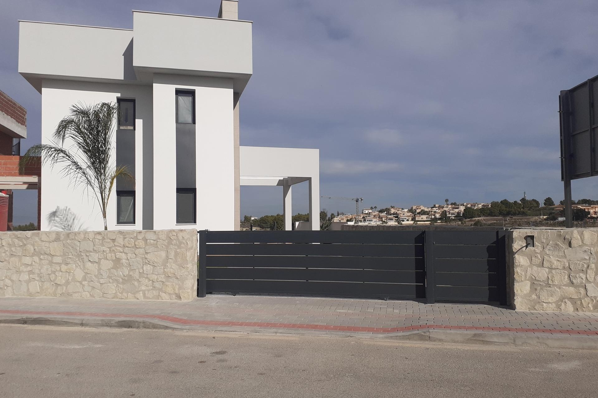 Nueva propiedad en venta - Villa for sale - Algorfa - La Finca Golf