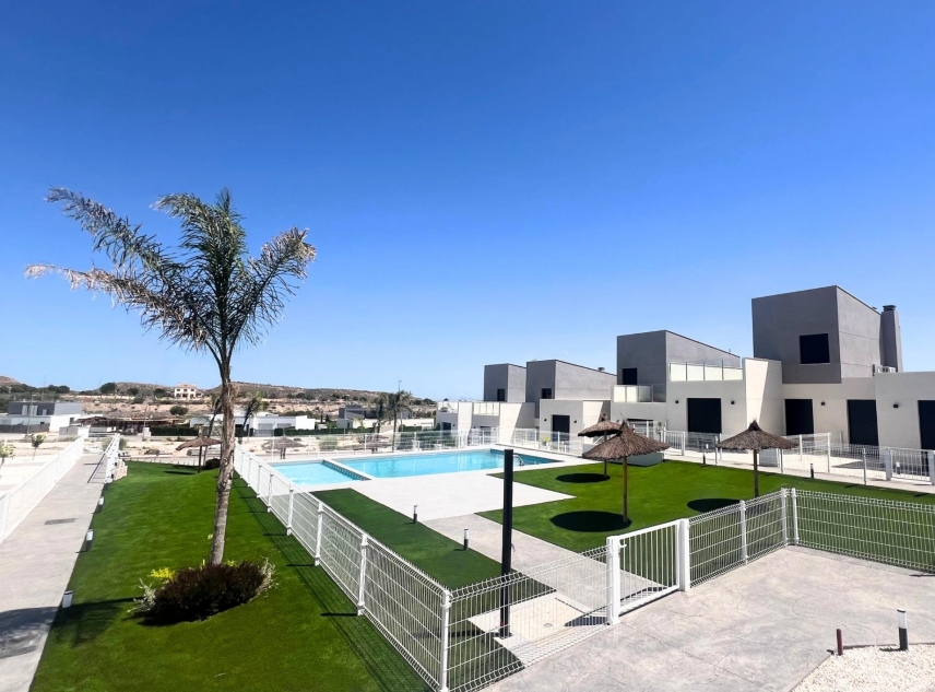 Nueva propiedad en venta - Villa for sale - BAOS Y MENDIGO - Altaona Golf And Country Village