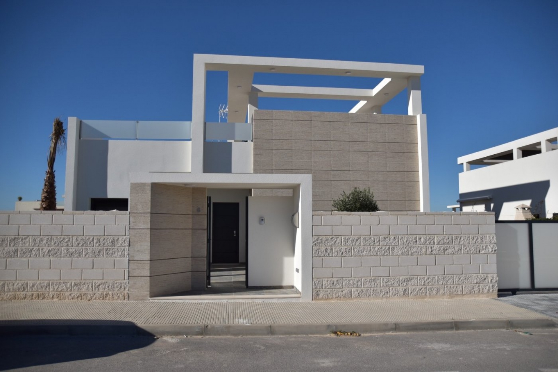 Nueva propiedad en venta - Villa for sale - Benijofar