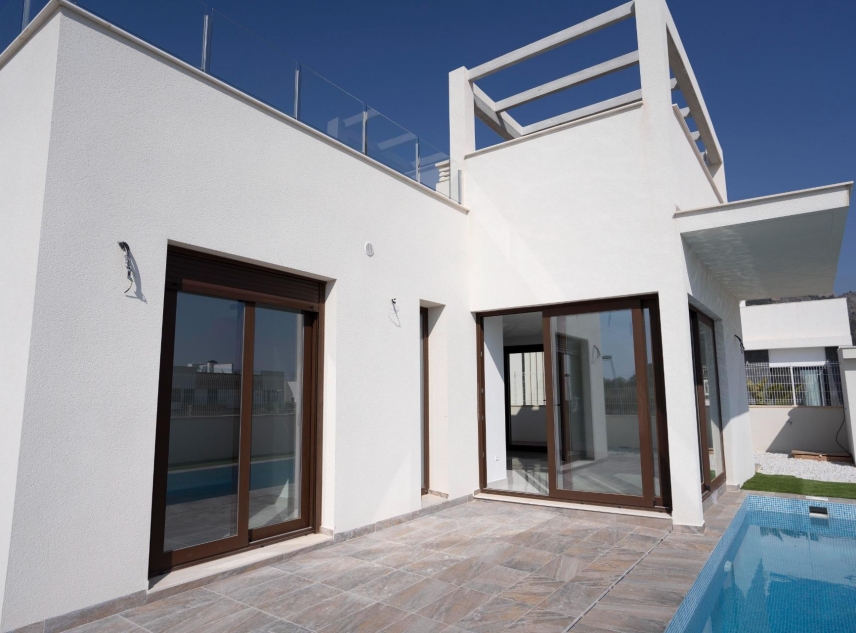 Nueva propiedad en venta - Villa for sale - Polop - Alberca