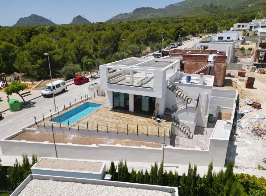 Nueva propiedad en venta - Villa for sale - Polop - Alberca