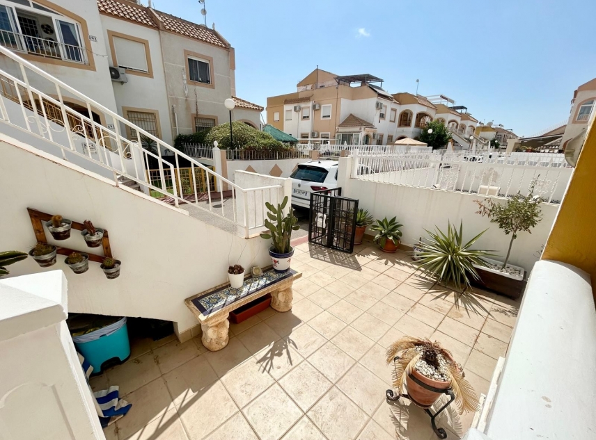 Property for sale - Bungalow for sale - Torrevieja - Altos del Limonar