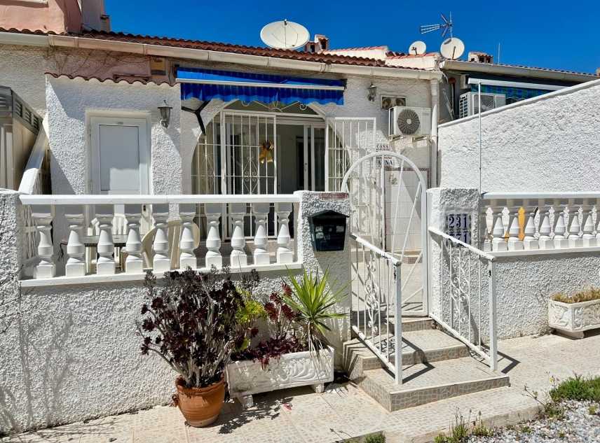 Property for sale - Bungalow for sale - Torrevieja - La Siesta