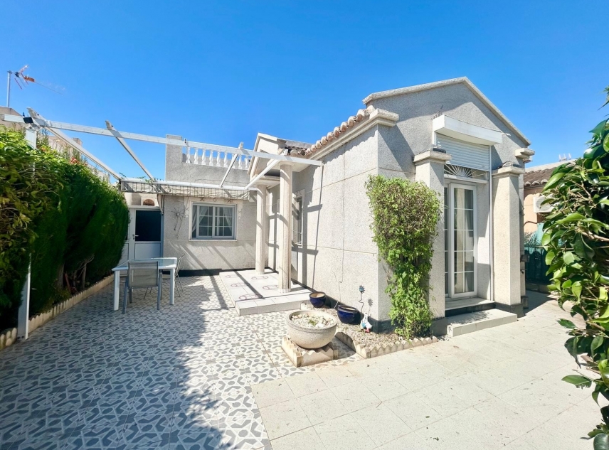 Property for sale - Bungalow for sale - Torrevieja - La Torreta