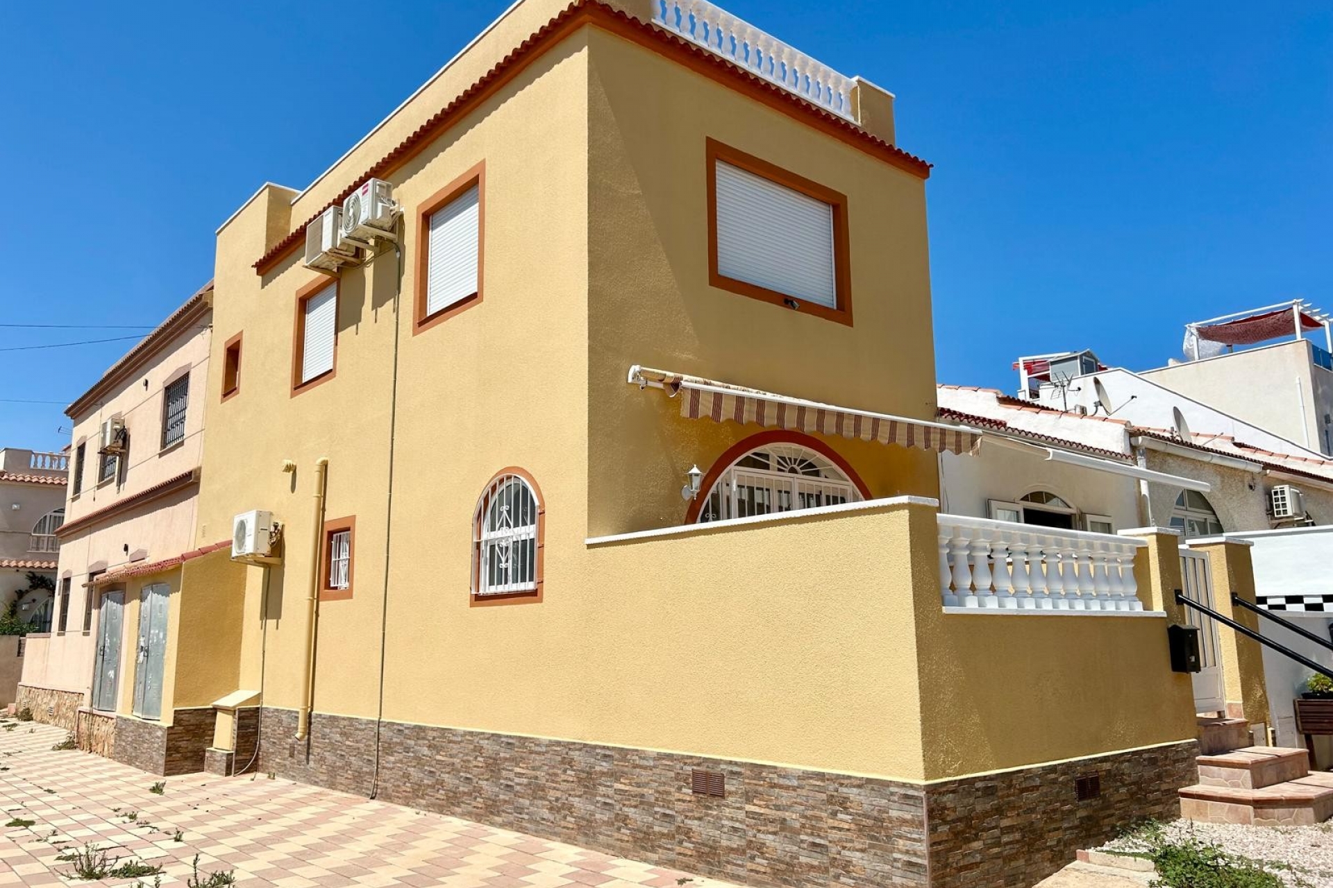 Property for sale - Townhouse for sale - Torrevieja - La Siesta