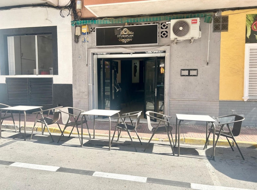 Property for sale - Traspasso - Torrevieja - Playa De Los Locos