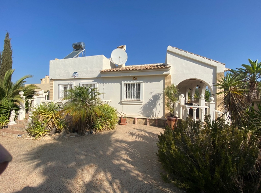 Property for sale - Villa for sale - Balsicas - Sierra Golf