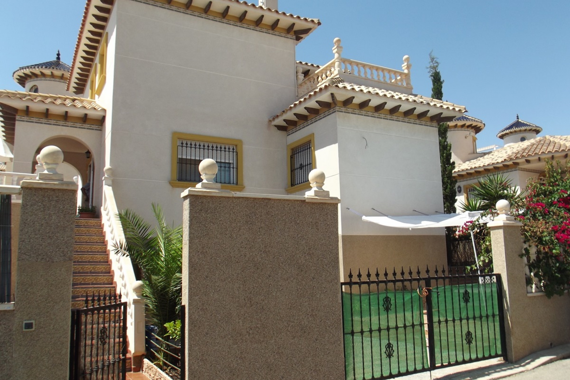 Property for sale - Villa for sale - Orihuela Costa - La Zenia