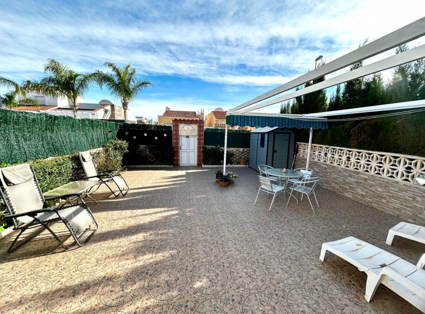 Property for sale - Villa for sale - Torrevieja - La Siesta