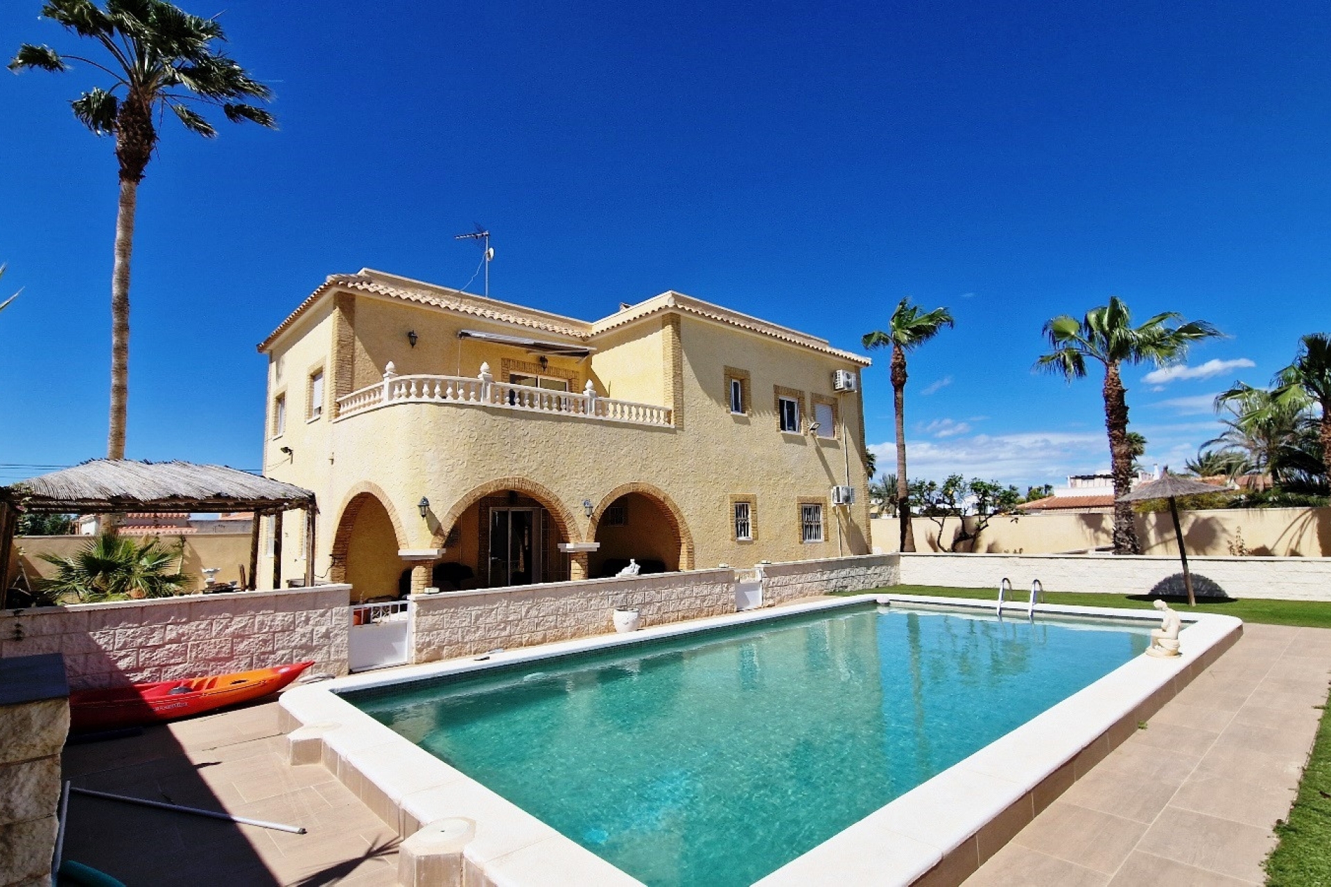 Property for sale - Villa for sale - Torrevieja - La Torreta Florida