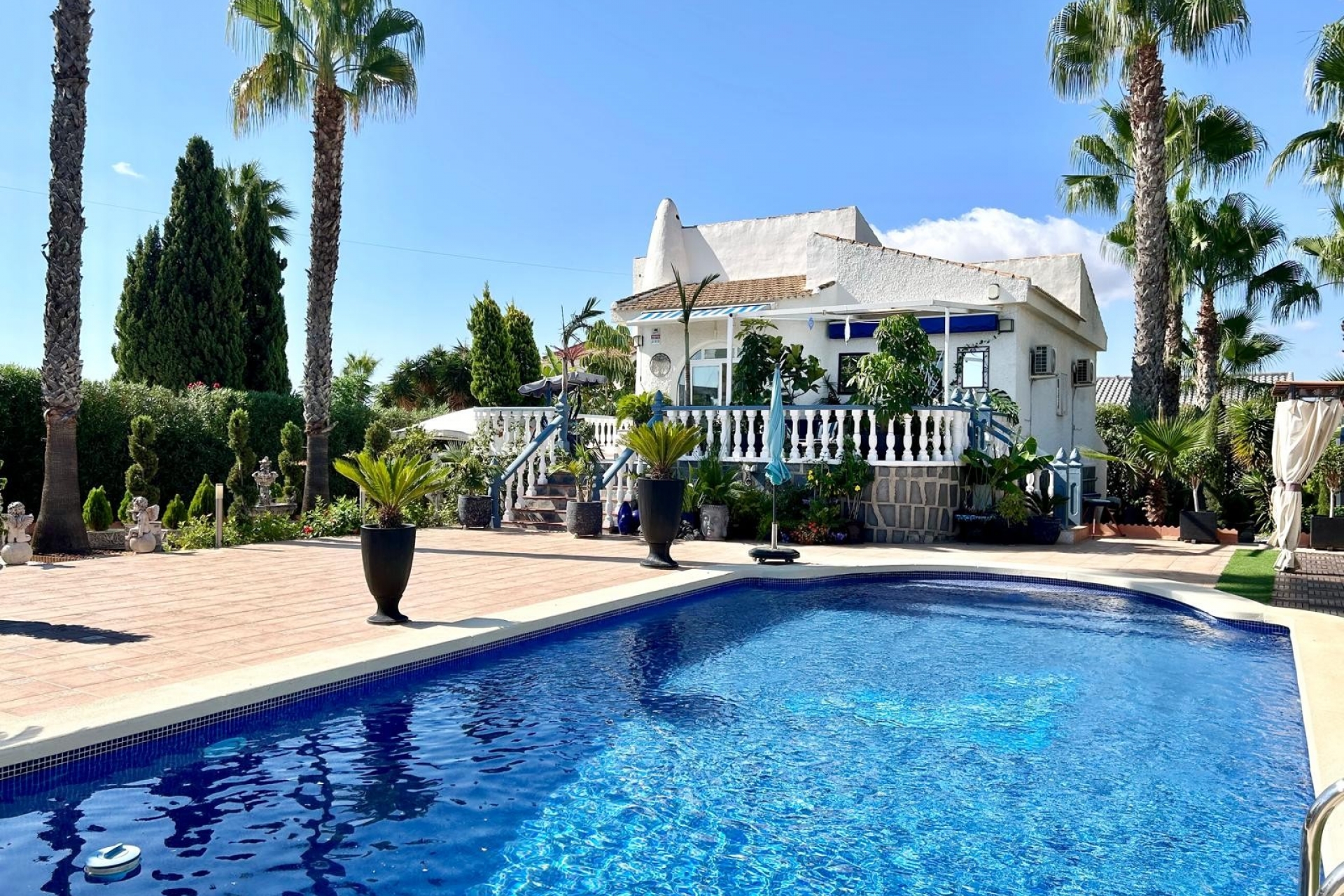 Property for sale - Villa for sale - Torrevieja - San Luis