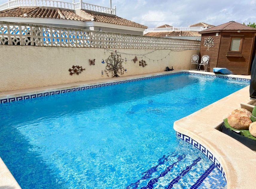 Property for sale - Villa for sale - Torrevieja - San Luis