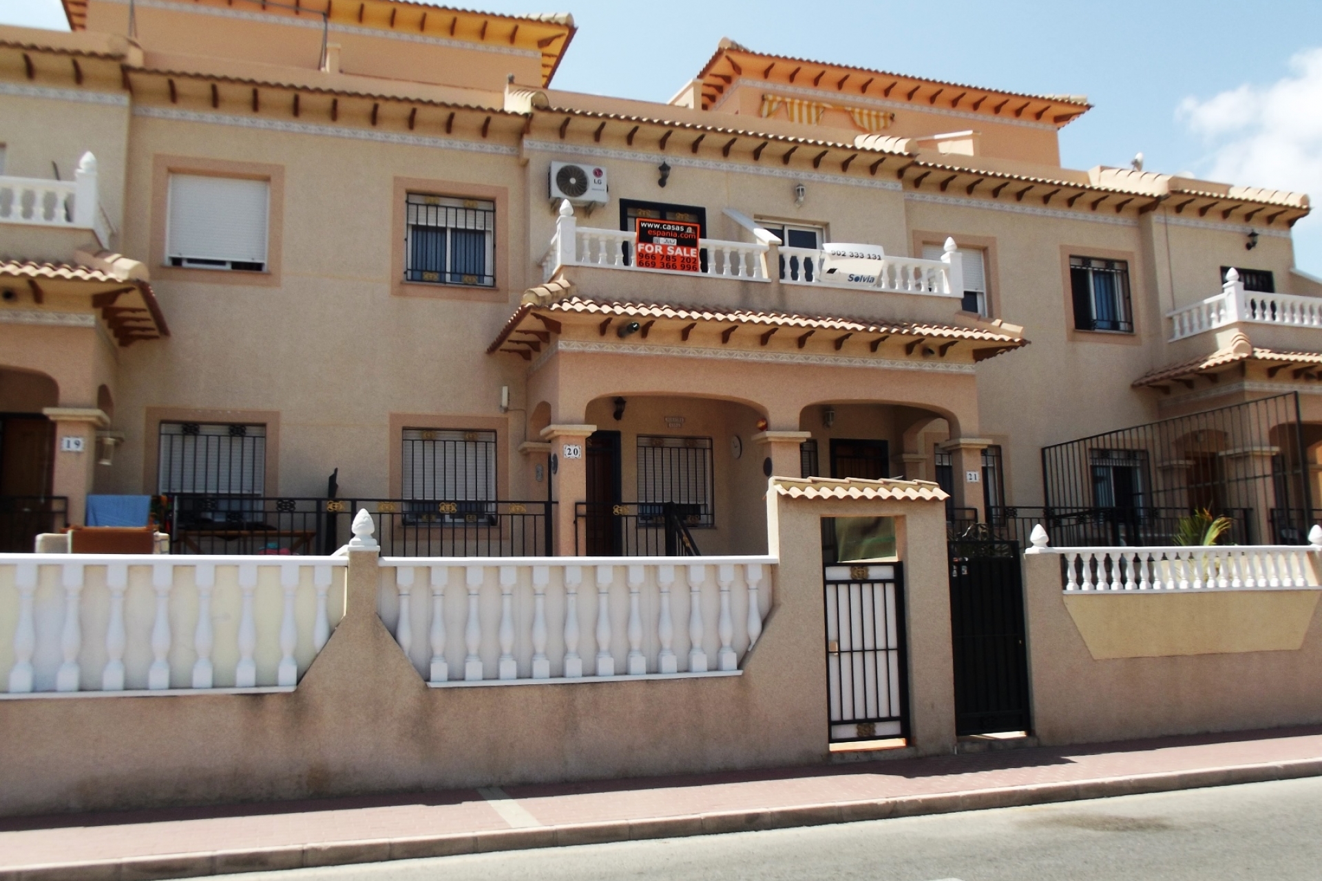 Property on Hold - Townhouse for sale - Torrevieja - El Limonar