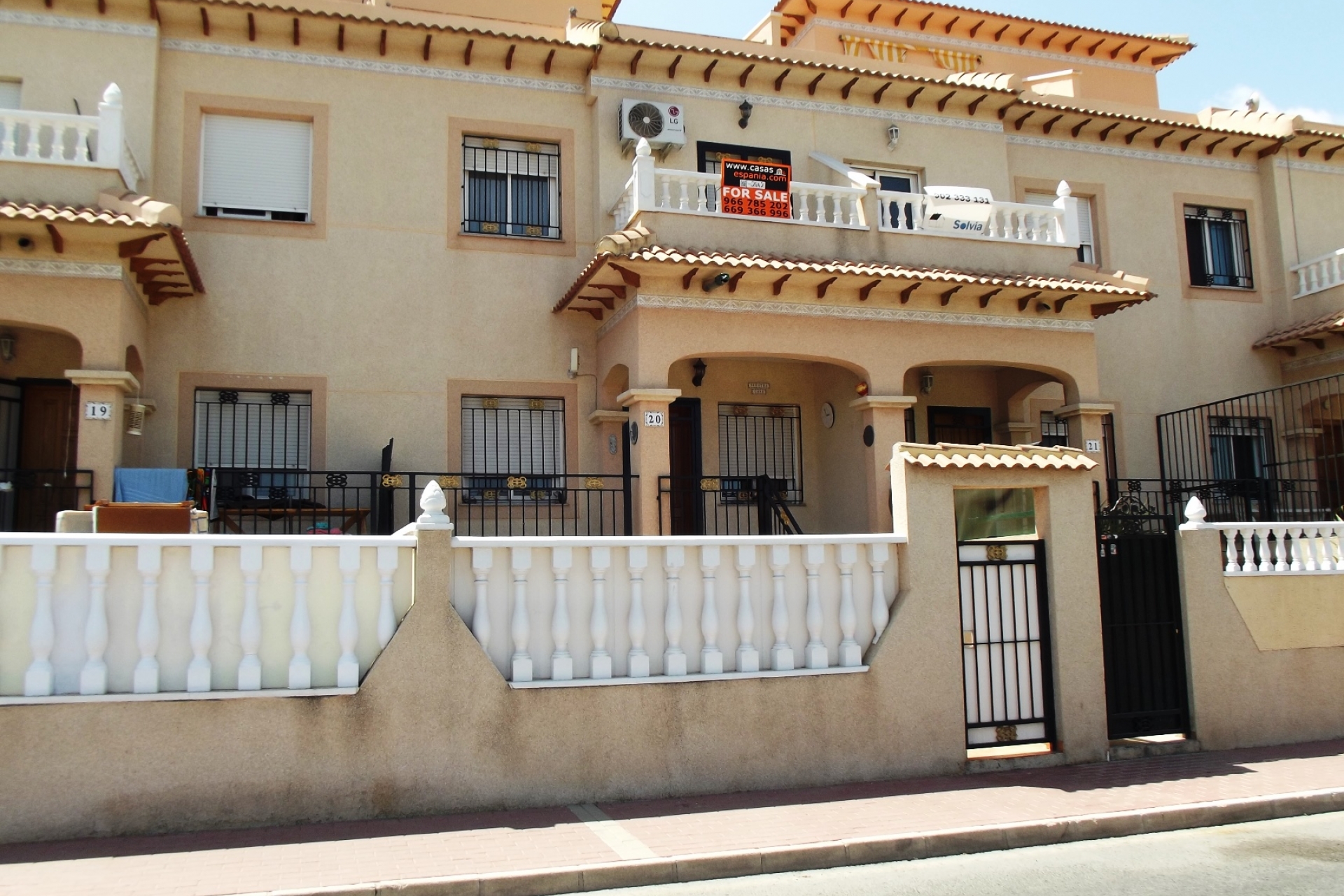 Property on Hold - Townhouse for sale - Torrevieja - El Limonar