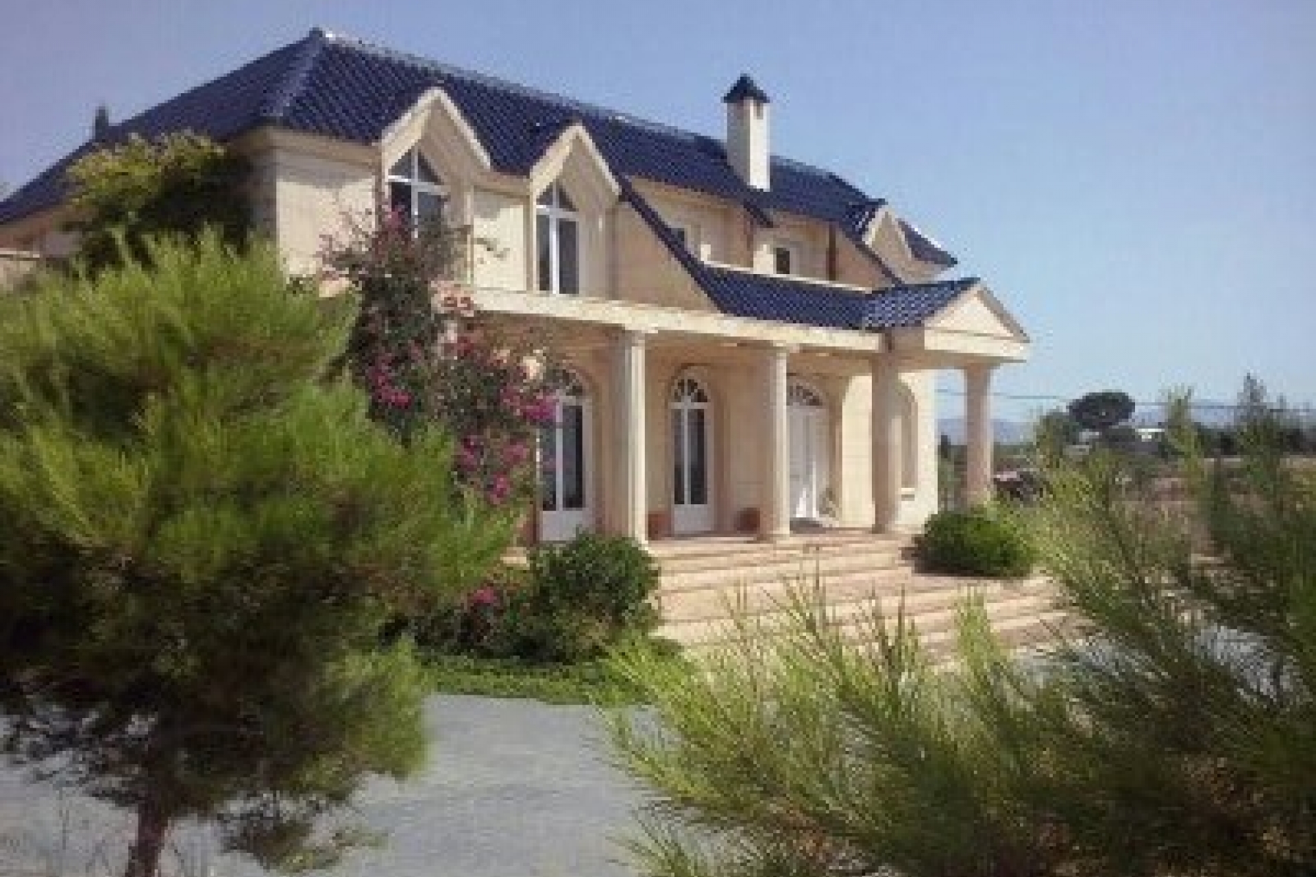 Property on Hold - Villa for sale - Alicante City