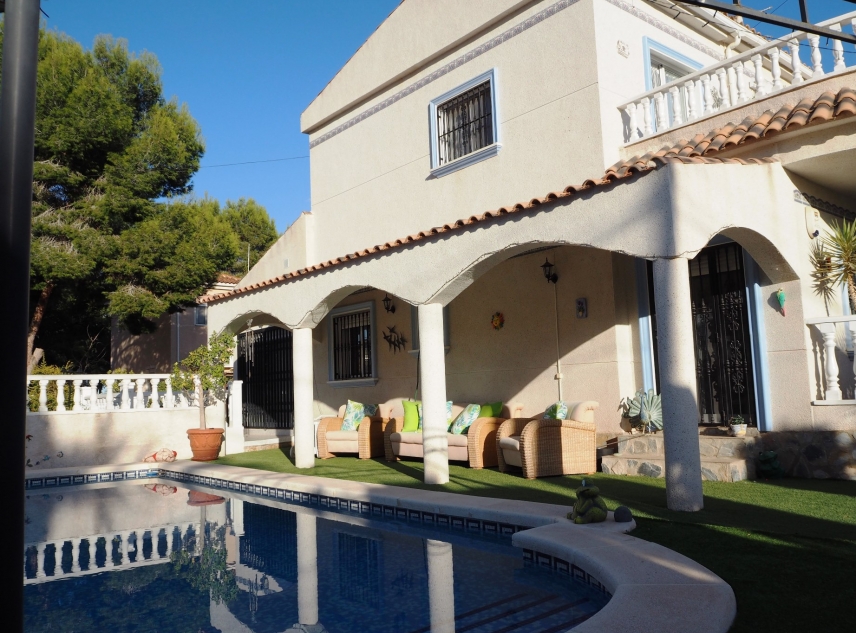 Property Sold - Villa for sale - El Pinar de Campoverde - Campoverde