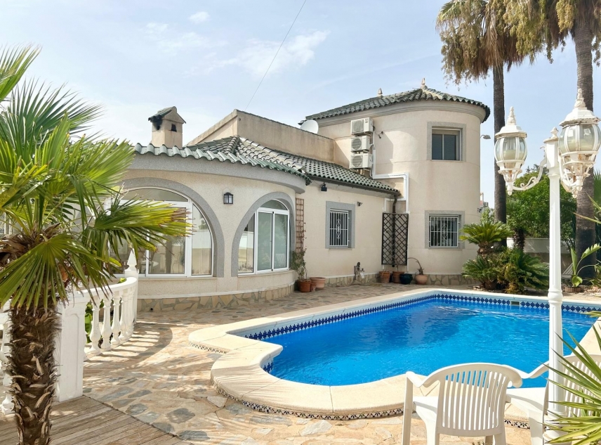 Property Sold - Villa for sale - Torrevieja - San Luis