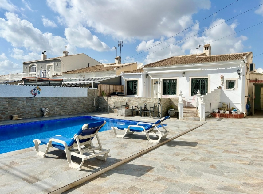 Propiedad en venta - Villa en venta - Torrevieja - La Siesta