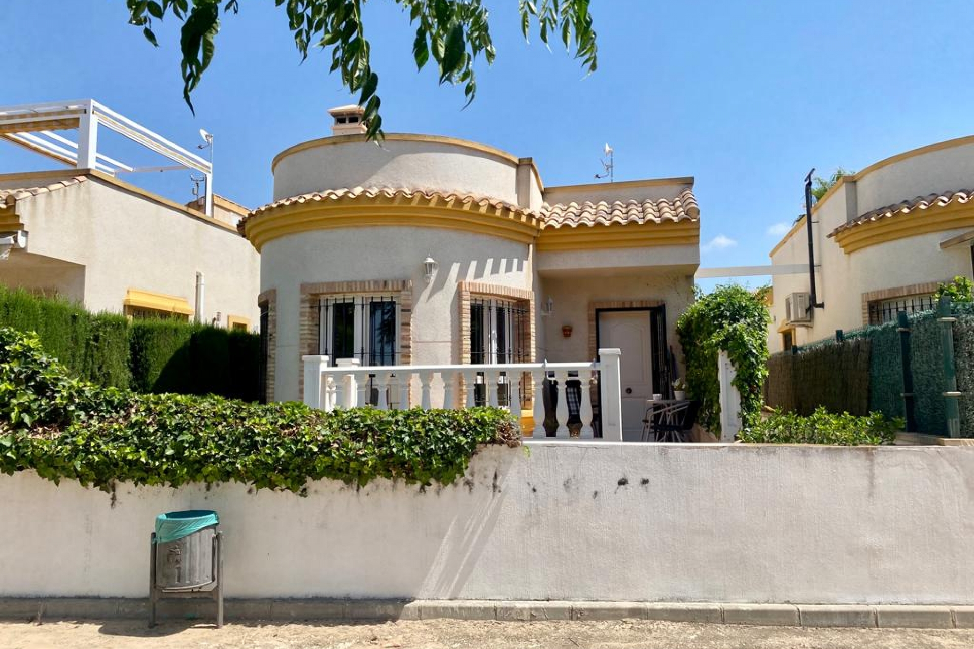 Propiedad en venta - Villa for sale - Los Montesinos - La Herrada