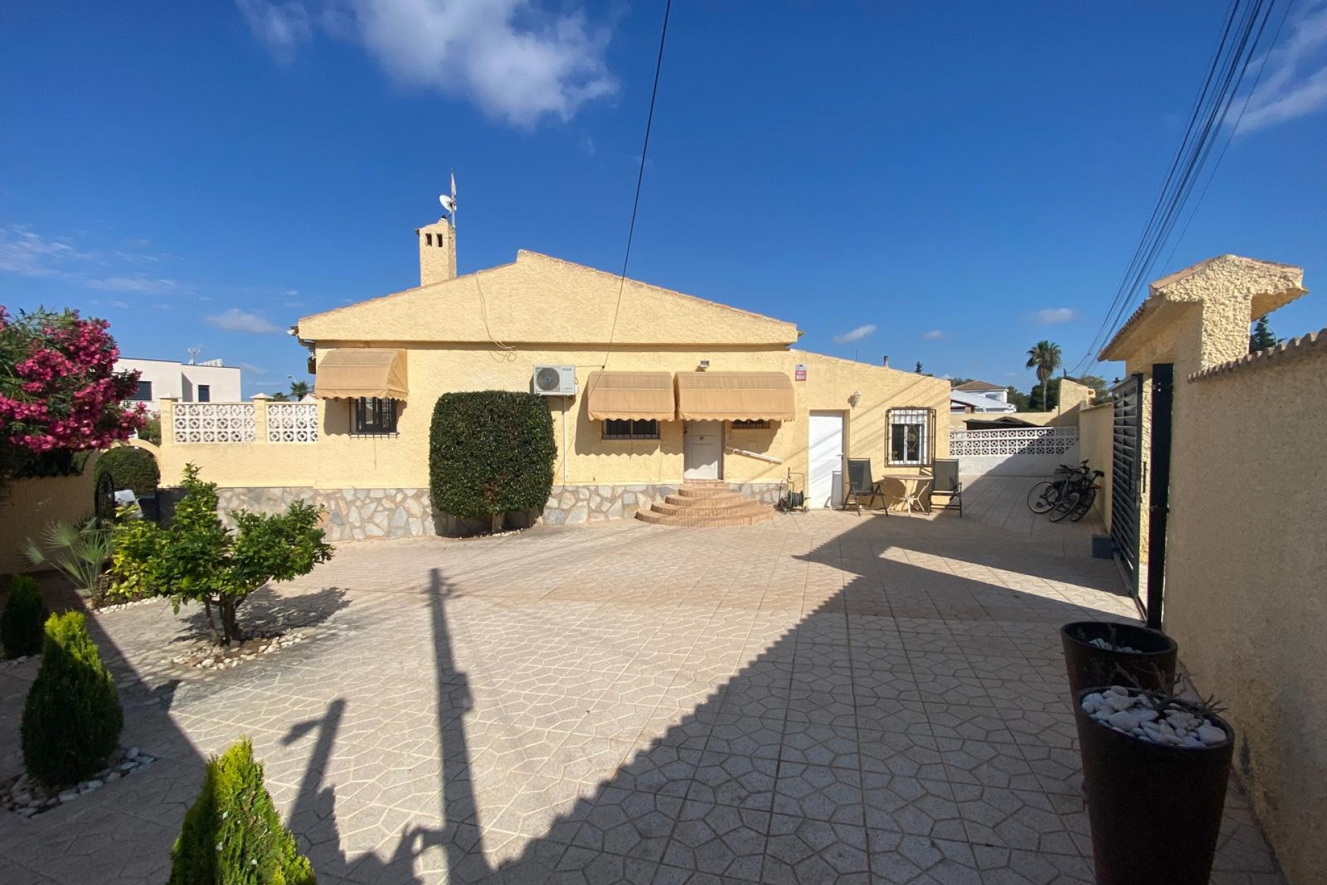 Propiedad en venta - Villa for sale - Torrevieja - El Chaparral