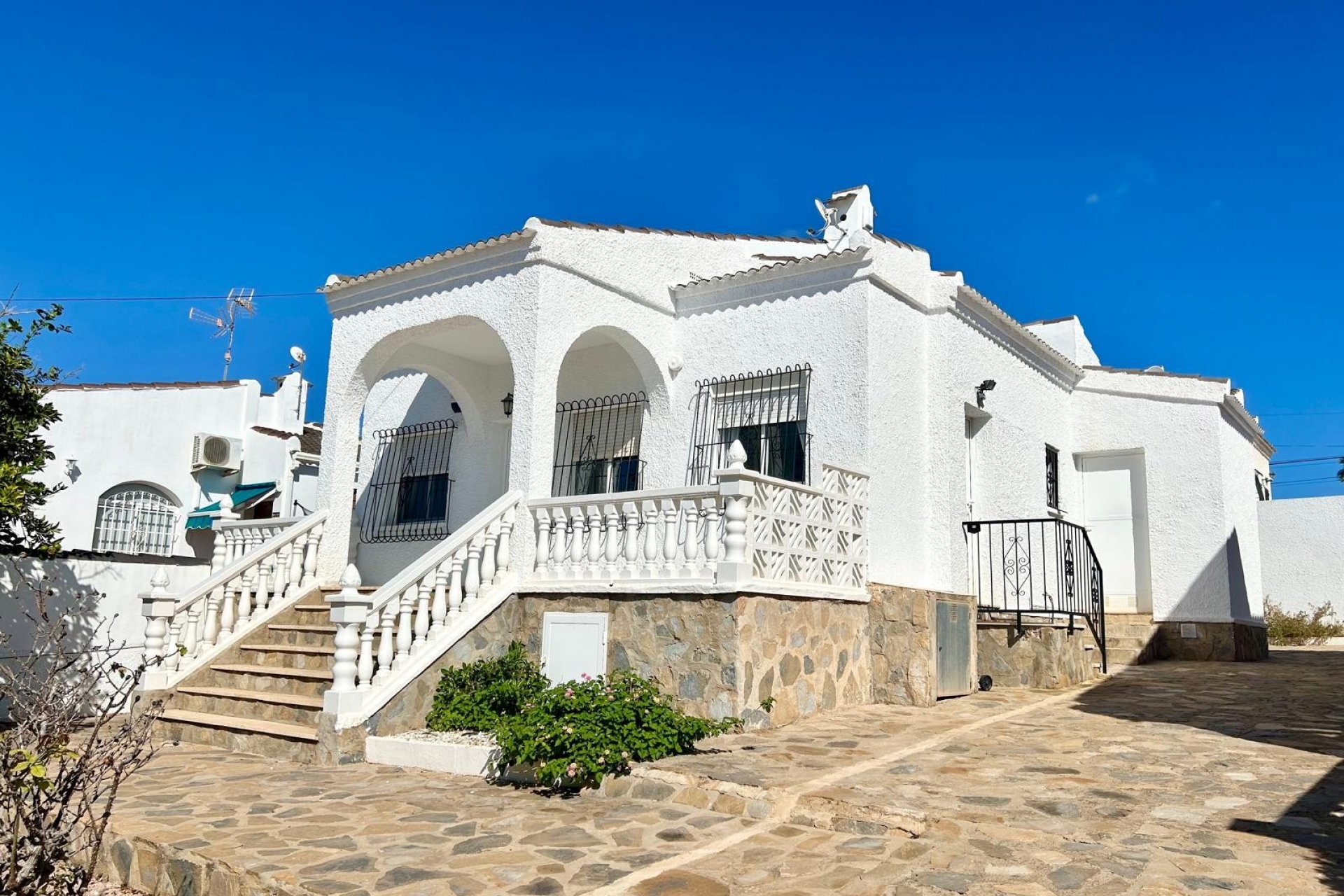 Propiedad en venta - Villa for sale - Torrevieja - San Luis