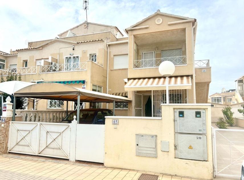 Propiedad vendida - Bungalow en venta - Torrevieja - Banos de Europa