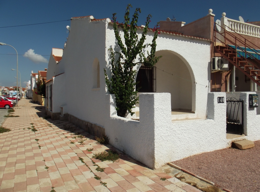 Propiedad vendida - Bungalow en venta - Torrevieja - La Siesta