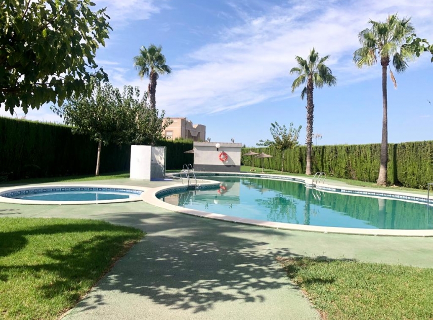Propiedad vendida - Bungalow en venta - Torrevieja - San Luis