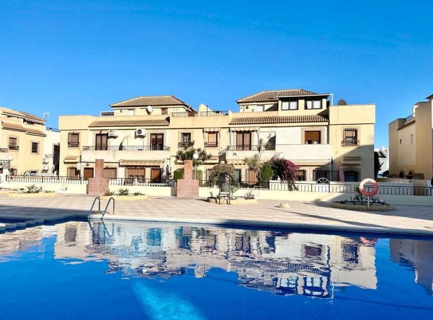 Propiedad vendida - Casa adosada en venta - Torrevieja - Torrevieja Town Centre