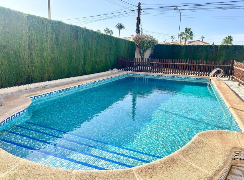 Propiedad vendida - Villa en venta - Torrevieja - La Siesta