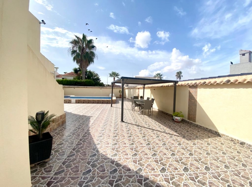 Propiedad vendida - Villa en venta - Torrevieja - La Siesta