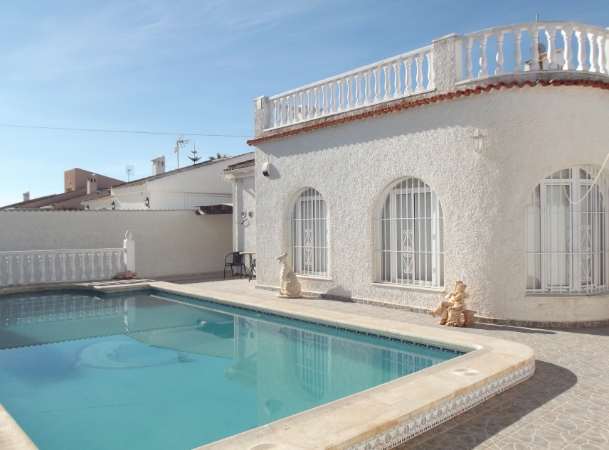 Propiedad vendida - Villa en venta - Torrevieja - San Luis