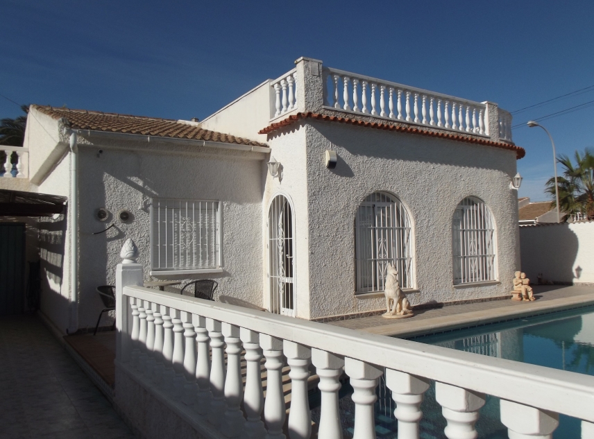 Propiedad vendida - Villa en venta - Torrevieja - San Luis