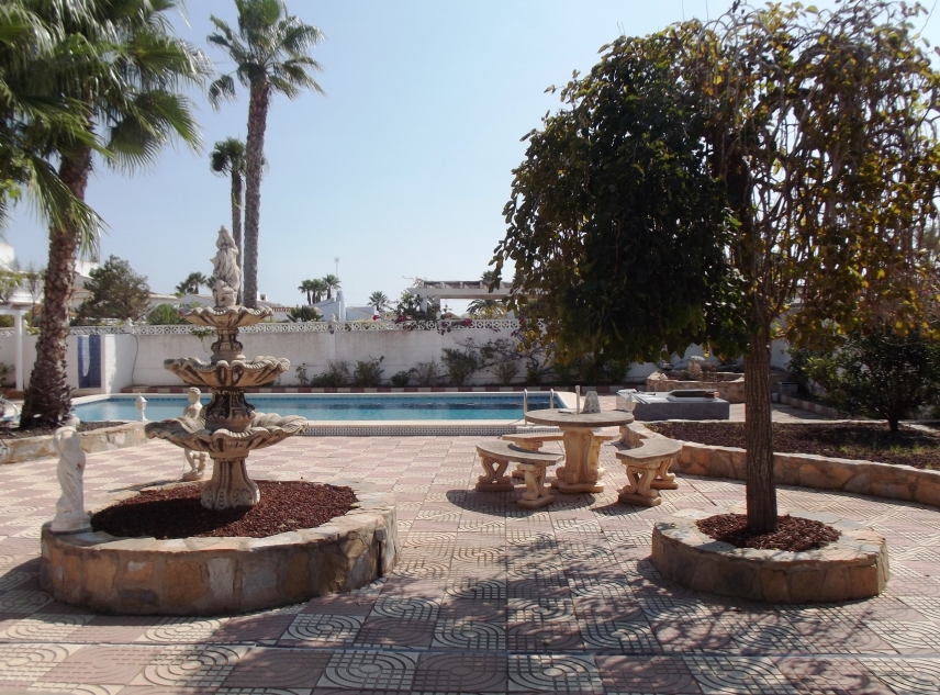 Propiedad vendida - Villa en venta - Torrevieja - San Luis