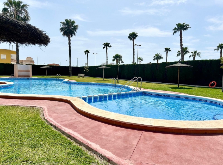 Propriété à vendre - Bungalow à vendre - Torrevieja - Altos del Limonar