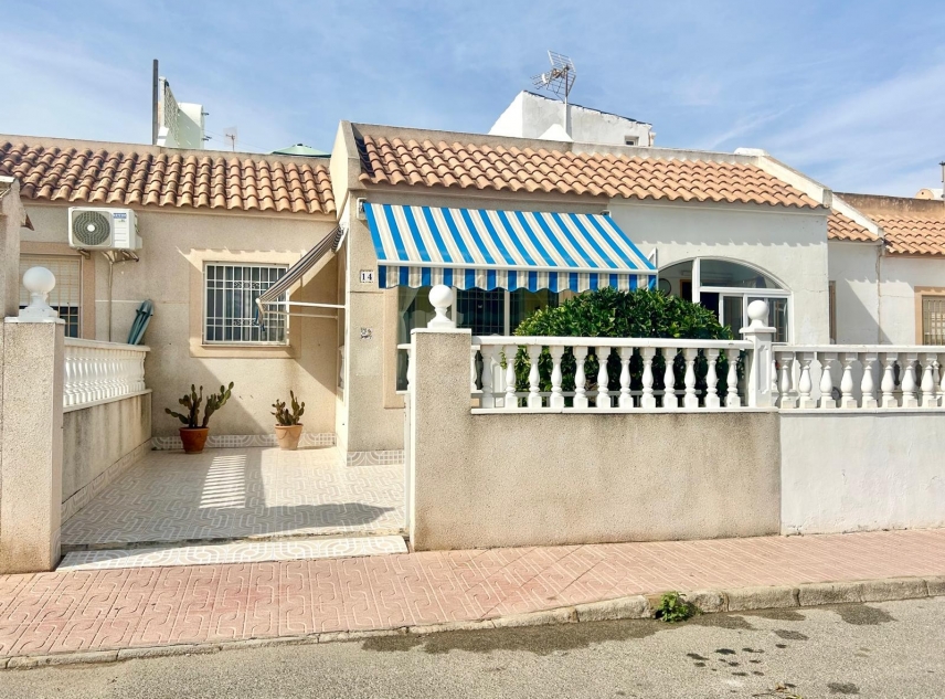 Propriété à vendre - Bungalow à vendre - Torrevieja - Altos del Limonar
